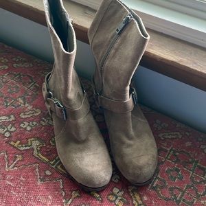 Jessica Simpson Suede Boots